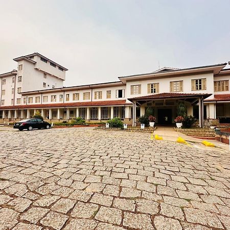 Apartamento Condominio Quisisana Centro Pocos De Caldas Lazer Completo, Uma Estrutura De Resort المظهر الخارجي الصورة
