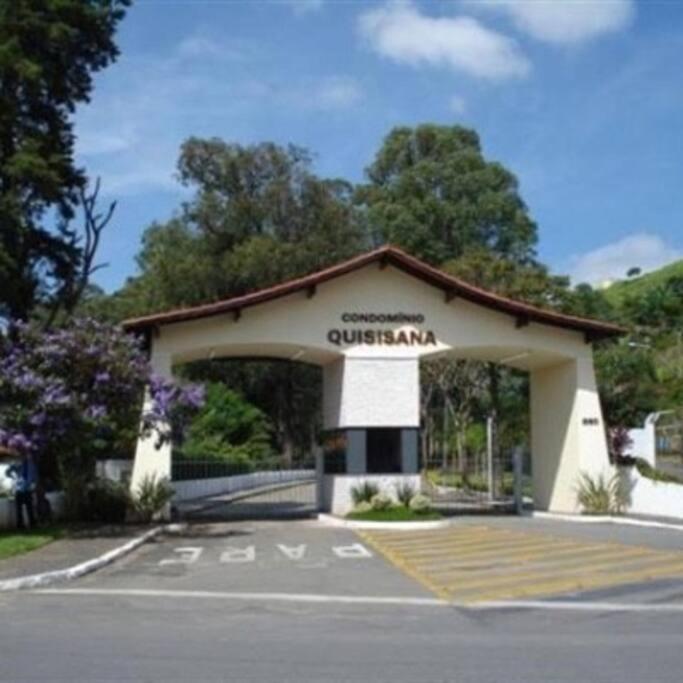 Apartamento Condominio Quisisana Centro Pocos De Caldas Lazer Completo, Uma Estrutura De Resort المظهر الخارجي الصورة